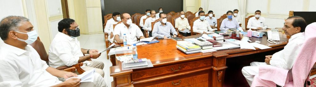 కరోనా కష్టకాలంలో యువ వైద్యులు ముందుకు రావాలి- కేసీఆర్ cm kcr